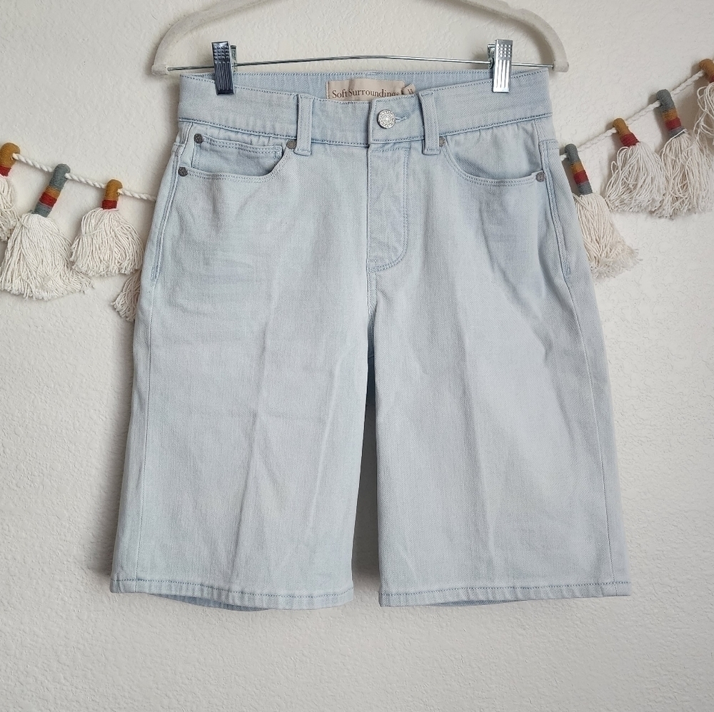 Soft Surroundings Bermuda Denim Light Wash Shorts Casual Chic Minimalist XS